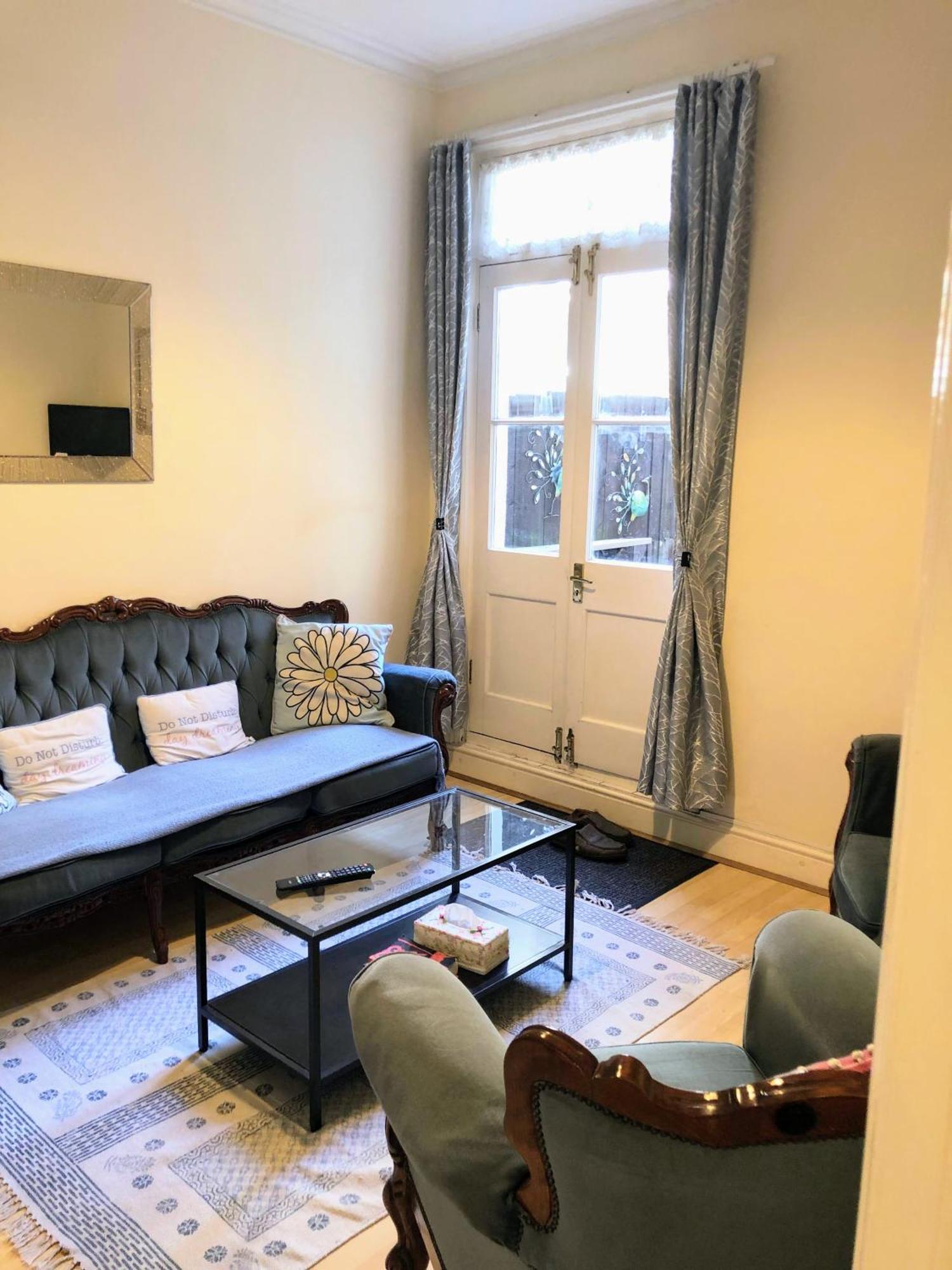 Spacious West London 2 Bedroom Apartment Εξωτερικό φωτογραφία